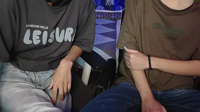 NaughtyThrouple007 online show from 01.12.26