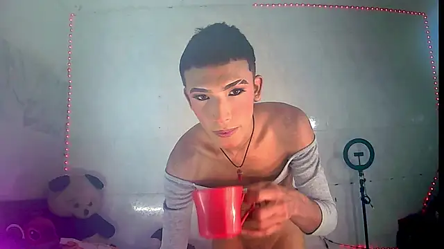 KimberlyXtreme online show from 12.23.25