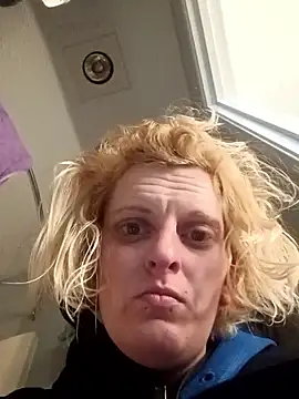 KITTYBOOBOOFUXX online show from 12.04.25