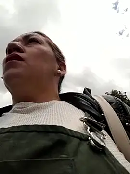 Luna-nevada online show from 10.15.25