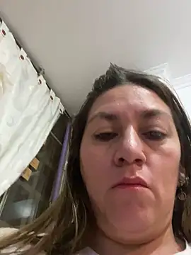 Snapshot of Luna-nevada chatting on 11.30.25 Luna-nevada online show from 11.30.25