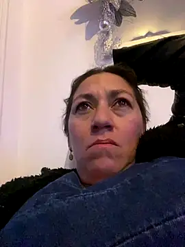 Snapshot of Luna-nevada chatting on 12.05.25 Luna-nevada online show from 12.05.25