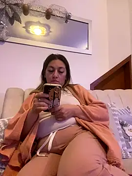 Snapshot of Luna-nevada chatting on 12.21.25 Luna-nevada online show from 12.21.25