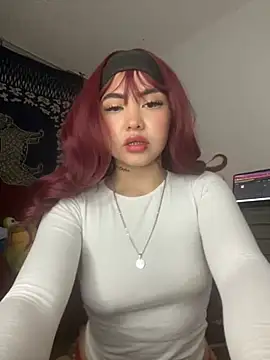 Snapshot of Mia_cullen_ chatting on 10.18.25 Mia cullen online show from 10.18.25