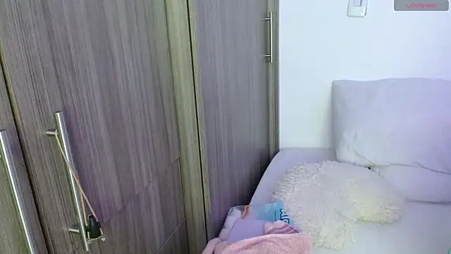 Oliviargf online show from 10.30.25