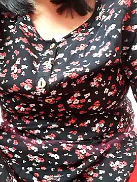 Snapshot of HEENAVE chatting on 03.06.25 HEENAVE online show from 03.06.25