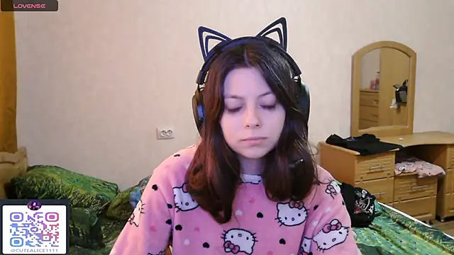 Snapshot of RendyDow chatting on 10.01.25 RendyDow online show from 10.01.25