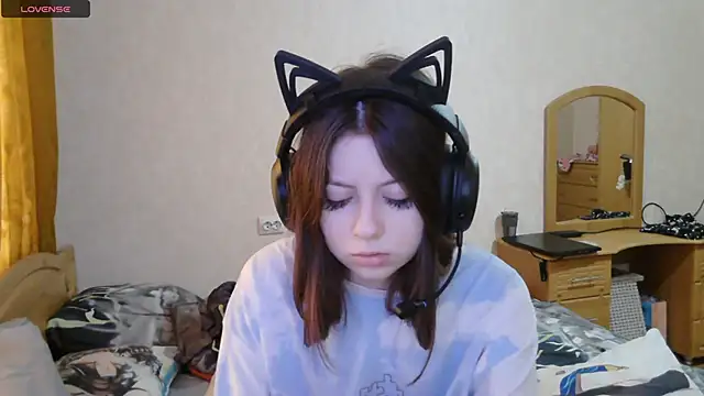 Snapshot of RendyDow chatting on 10.13.25 RendyDow online show from 10.13.25