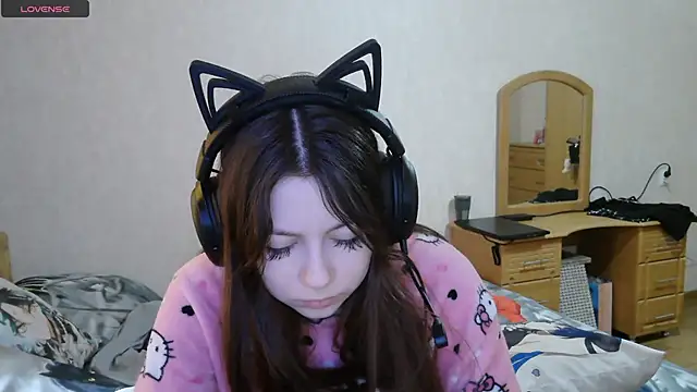 Snapshot of RendyDow chatting on 10.14.25 RendyDow online show from 10.14.25