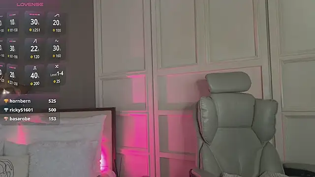 OhMyEmma online show from 03.10.25