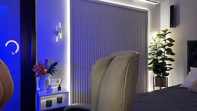 OhMyEmma online show from 11.07.25