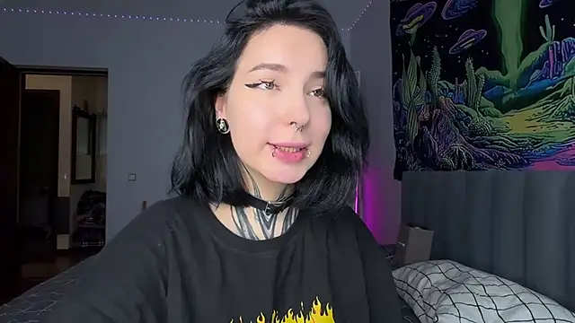 Snapshot of yourvodka chatting on 10.08.25 yourvodka online show from 10.08.25