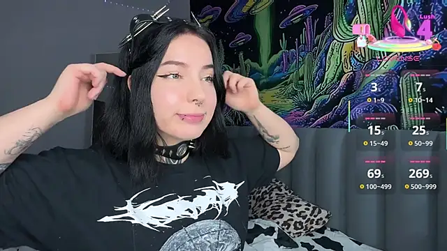 Snapshot of yourvodka chatting on 10.14.25 yourvodka online show from 10.14.25