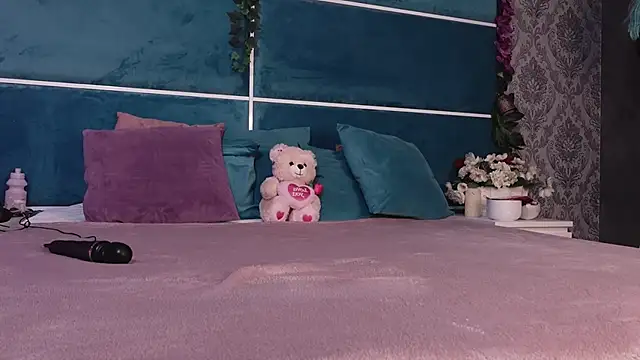 SunnyGlow online show from 10.09.25