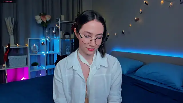 Kira mindnes online show from 03.06.25