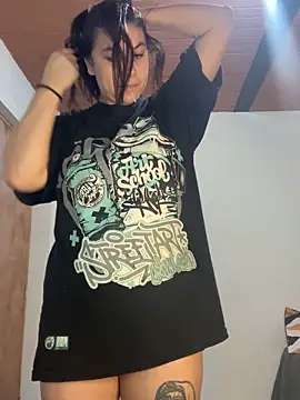 Snapshot of roldanmary chatting on 10.12.25 roldanmary online show from 10.12.25