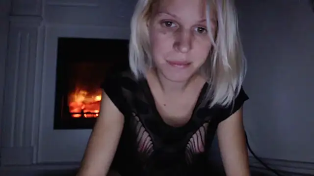 Snapshot of ElssaRush chatting on 11.02.25 ElssaRush online show from 11.02.25