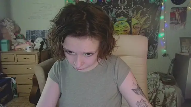 Snapshot of Lil_foxxx chatting on 10.01.25 Lil foxxx online show from 10.01.25