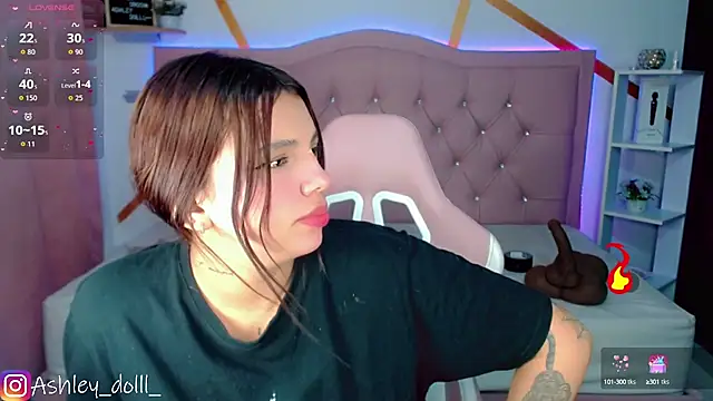 Snapshot of Ashley_dolll chatting on 10.03.25 Ashley dolll online show from 10.03.25