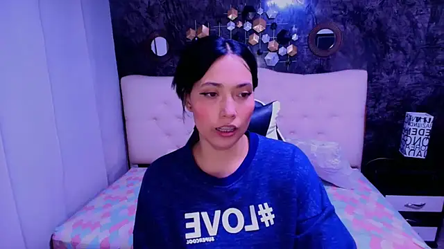  LiilyWong online show from 09.20.25