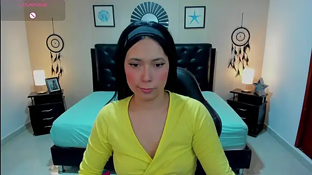  LiilyWong online show from 10.07.25