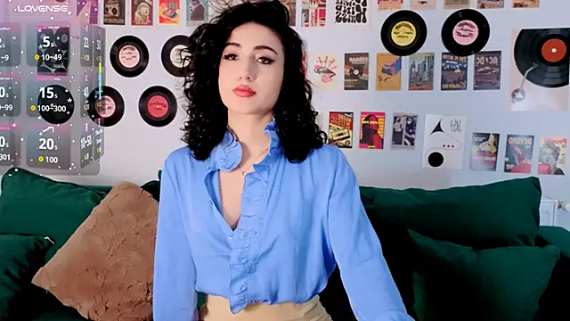 Maya Rogerss online show from 04.13.26