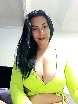 DaphneRosses online show from 04.17.26