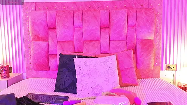 goldilockss15 online show from 10.07.25