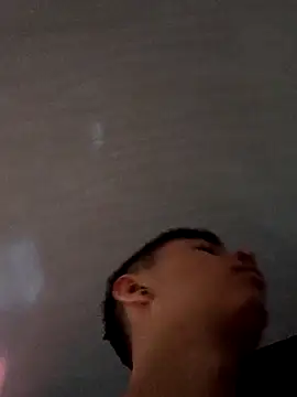 Snapshot of petitejulis chatting on 09.29.25 petitejulis online show from 09.29.25