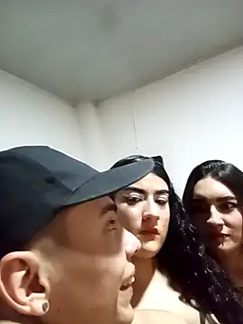 Snapshot of petitejulis chatting on 10.14.25 petitejulis online show from 10.14.25