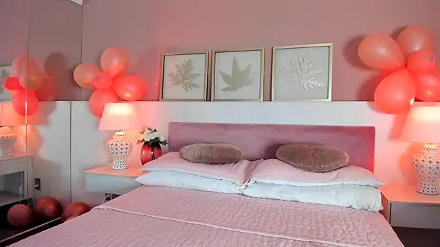 Snapshot of Emma__1 chatting on 10.29.25 Emma 1 online show from 10.29.25