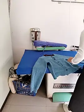 mimi520 online show from 10.27.25