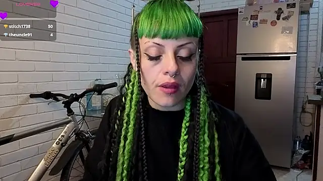 Snapshot of freyaa_sorcerees chatting on 10.01.25 freyaa sorcerees online show from 10.01.25