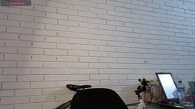 Snapshot of freyaa_sorcerees chatting on 10.16.25 freyaa sorcerees online show from 10.16.25