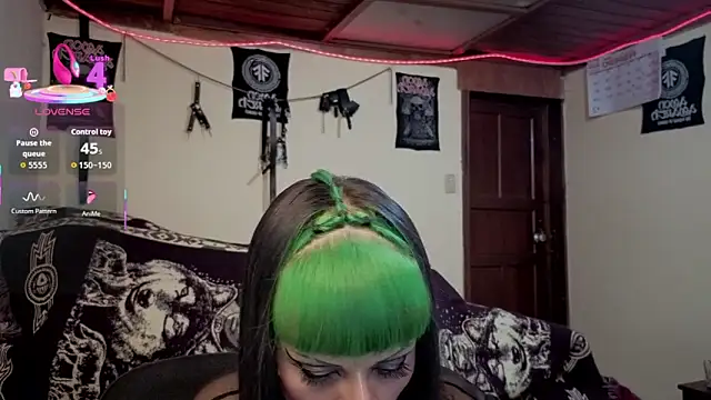 freyaa sorcerees online show from 02.12.26