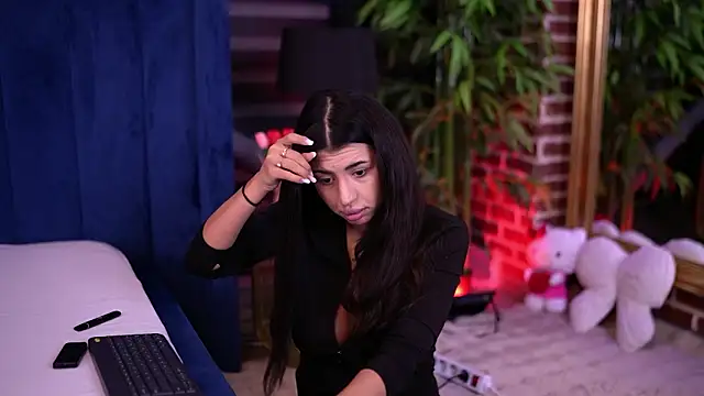 TanyaVonDe online show from 02.02.26