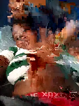 Snapshot of SexyShybarbie chatting on 10.23.25 SexyShybarbie online show from 10.23.25