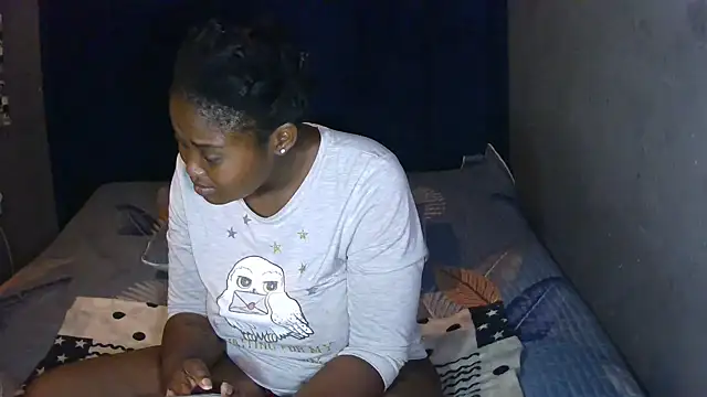 Snapshot of SexyShybarbie chatting on 02.01.26 SexyShybarbie online show from 02.01.26