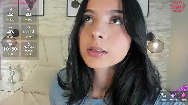 Snapshot of kanna_02 chatting on 10.23.25 kanna 02 online show from 10.23.25