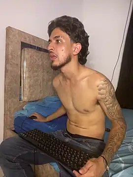 Snapshot of Zayn_kane chatting on 06.18.26 Zayn kane online show from 06.18.26