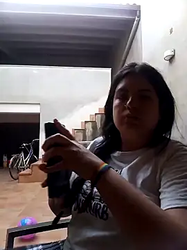 Seet Hanna online show from 04.17.26