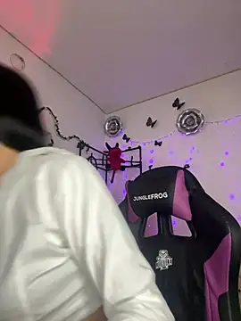 Snapshot of Kendramillerr_1 chatting on 03.14.25 Kendramillerr 1 online show from 03.14.25