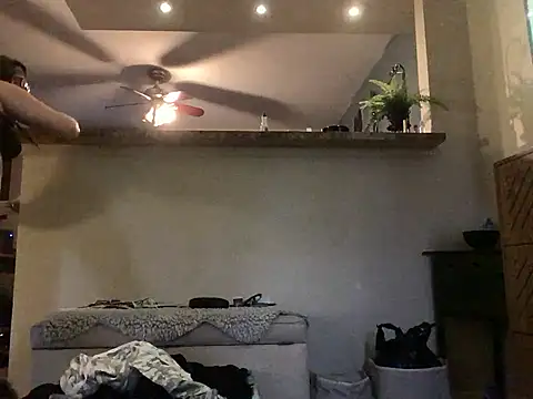 Snapshot of KittyKat_LoLo chatting on 03.14.25 KittyKat LoLo online show from 03.14.25