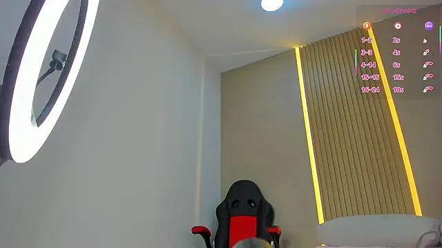 Snapshot of stephany_summer chatting on 09.13.25 stephany summer online show from 09.13.25