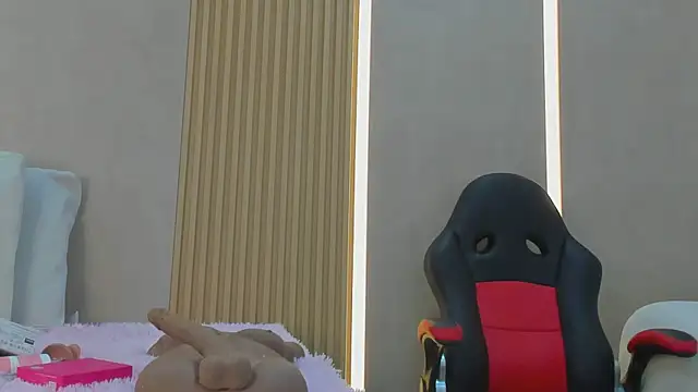 Snapshot of stephany_summer chatting on 10.14.25 stephany summer online show from 10.14.25