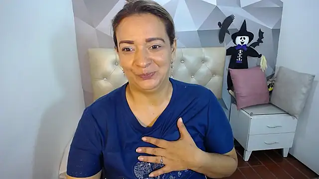 Milf-Prettyboobs online show from 11.01.25