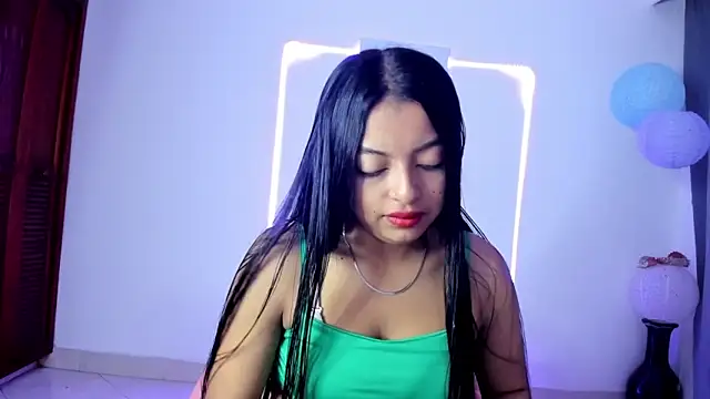 Snapshot of sweet_cinamon chatting on 10.13.25 sweet cinamon online show from 10.13.25