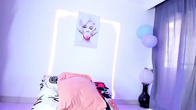 Snapshot of sweet_cinamon chatting on 10.19.25 sweet cinamon online show from 10.19.25