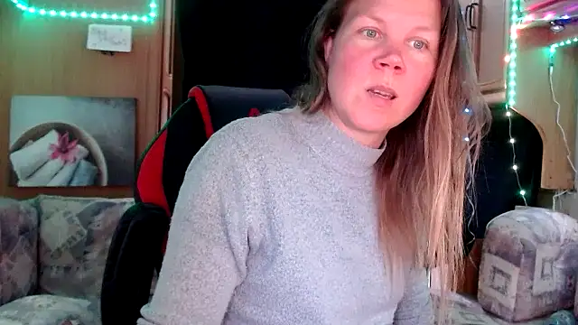 CallMeMaria online show from 02.07.25