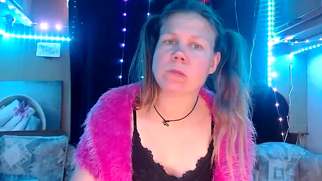 CallMeMaria online show from 02.18.25